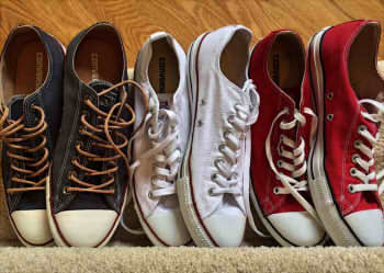chucks-1348846_640
